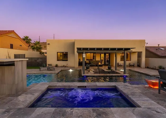 Holiday home Style Swim Up Bar Firepit