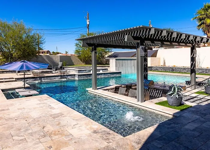 Holiday home Style Swim Up Bar Firepit