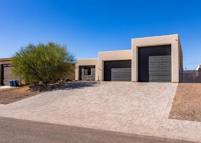 Style Swim Up Bar Firepit Holiday home Lake Havasu City